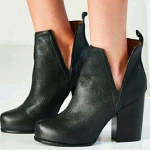 Jeffrey Campbell OShea Bootie size 10